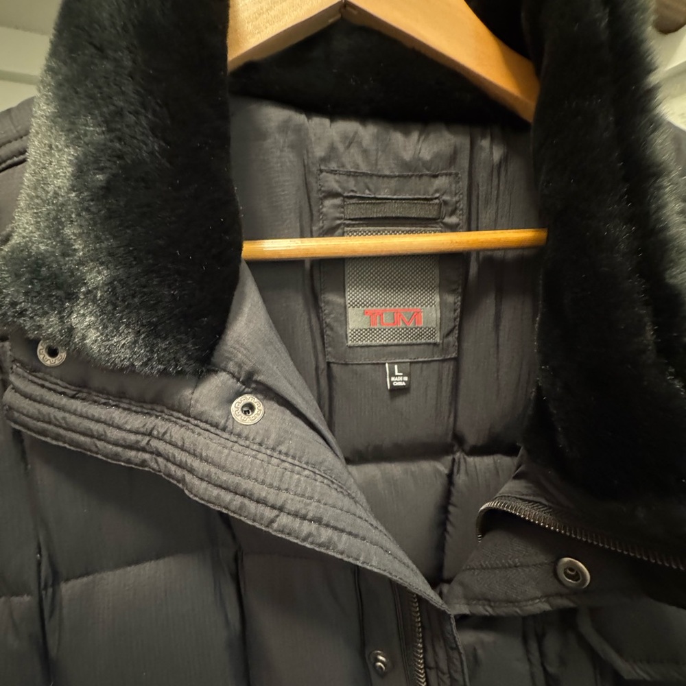 Faux Fur Lined Quilted Men’s Puffer - Tumi (Sz Large)